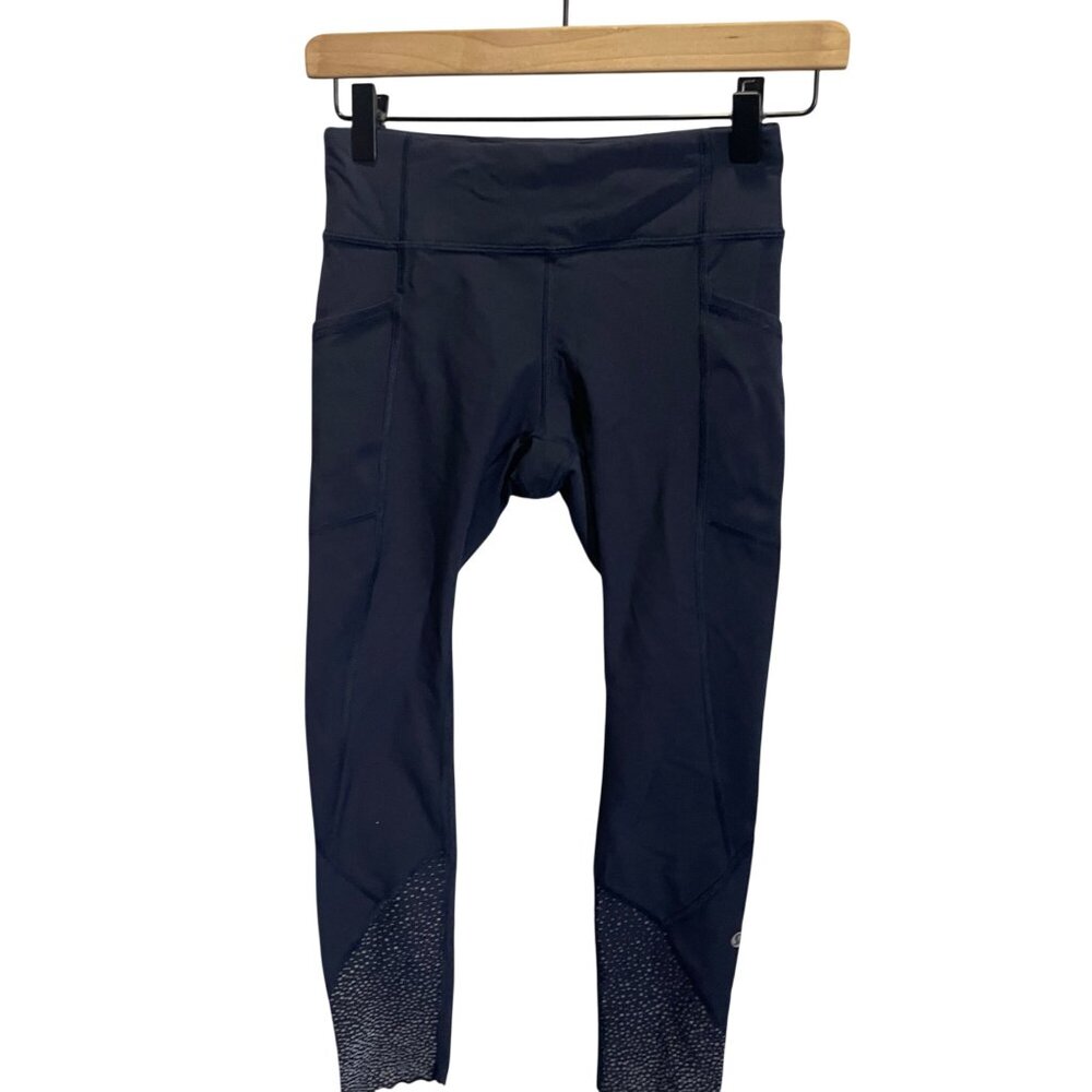 Lululemon Align High-Waisted Crop Leggings Navy Size 4 Stretchy Athleisure with